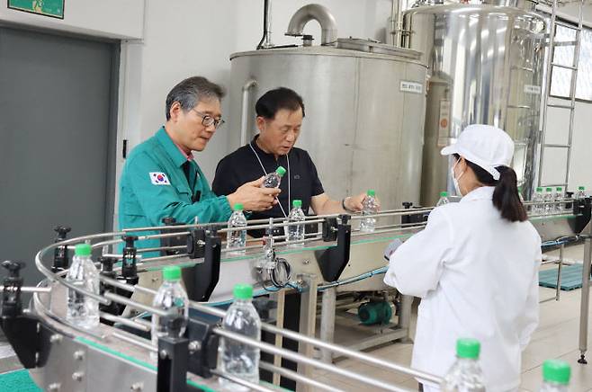 송촌정수사업소 병입수돗물 생산 공정. (사진= 대전시)