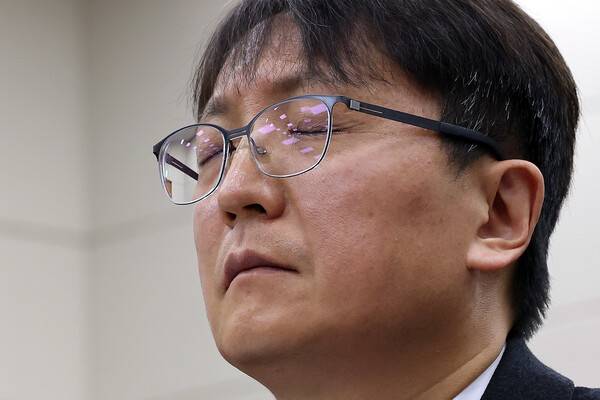 ▲박대준 쿠팡 한국법인 대표이사가 2일 국회 과방위에 출석해 생각에 잠긴 모습. ⓒ연합뉴스