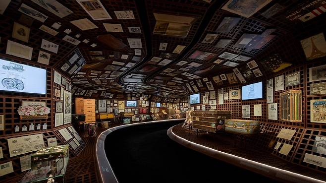 서울 중구  신세계 더 리저브 6개 층에 걸쳐 오픈한 '루이비통 비저너리 저니 서울'.  루이비통