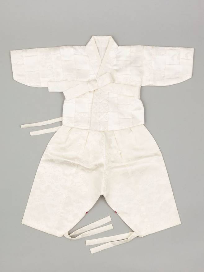 [서울=뉴시스] 남자아이 백일옷 (사진=국립민속박물관 제공) 2025.12.02. photo@newsis.com *재판매 및 DB 금지