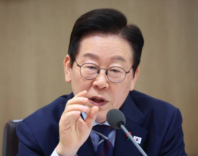 이재명 대통령이 2일 용산 대통령실에서 열린 국무회의에서 발언하고 있다. 연합뉴스