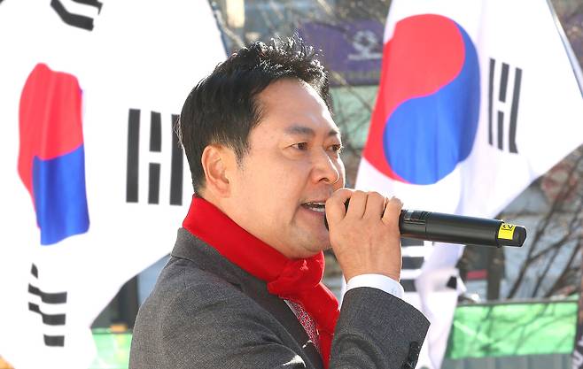 12월1일 장동혁 국민의힘 대표가 인천 미추홀구 주안역 앞에서 열린 민생회복 법치수호 국민대회에서 발언하고 있다. ⓒ연합뉴스