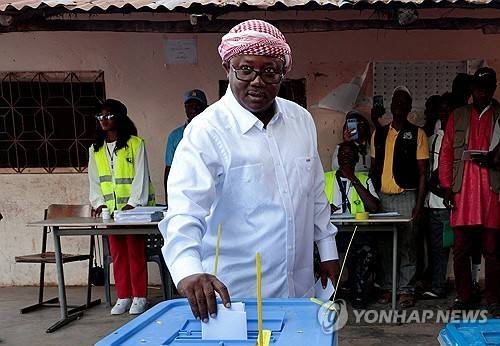 쿠데타로 축출된 우마로 시소코 엠발로 기니비사우 대통령 [로이터 연합뉴스 자료사진. 재판매 및 DB 금지]