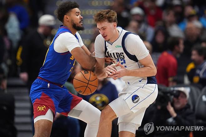 댈러스 '슈퍼루키' 쿠퍼 플래그(오른쪽) [AP=연합뉴스]