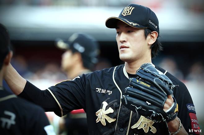 프로야구 kt 위즈의 '토종 에이스' 고영표가 2026년 월드베이스볼클래식(WBC)에 나설 태극전사 1차 캠프 명단에 포함됐다.