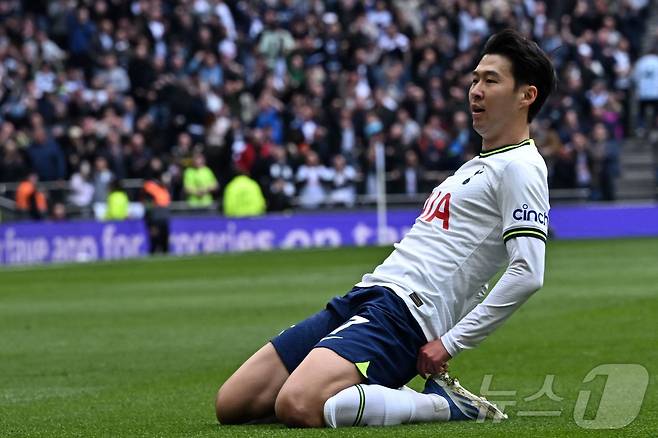 EPL 100번째 골을 넣고 환호하는 손흥민ⓒ AFP=뉴스1