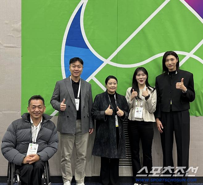 왼쪽부터 홍석만 KADA 선수위원(휠체어육상), 원윤종 위원(봅슬레이), 김나라 선수위원장(체조), 김아랑 위원(쇼트트랙), 김연경 위원(배구, WADA총회 홍보대사)  사진제공=KADA선수위원회
