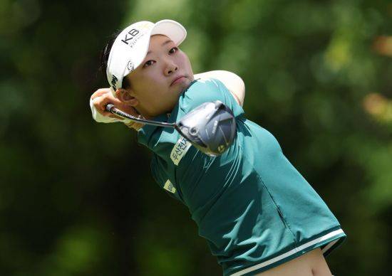 방신실이 LPGA Q시리즈 파이널 스테이지에 출전해 풀 시드에 도전한다. KLPGA 제공