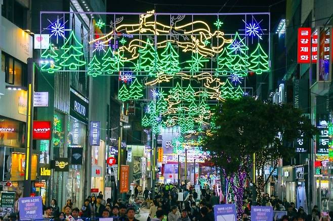 부산 중구 광복로 빛 축제 전경. /부산 중구청 제공