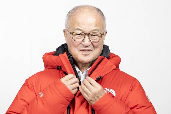 지난 10월 22일 서울 퇴계로 영원무역 본사에서 성기학 영원무역 회장을 만났다. 김현동 기자