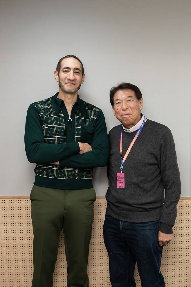 제51회 서울독립영화제를 찾은 키마타 준지 아이치국제여성영화제 디렉터와 아담 토렐 ‘서드 윈도우 필름즈’ 프로듀서가 2일 경향신문과의 인터뷰에 앞서 포즈를 취하고 있다. 서울독립영화제 제공
