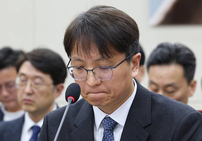 Coupang CEO Park Dae-jun is seen attending a parliamentary inquiry by the National Assembly’s Science, ICT, Broadcasting and Communications Committee at the National Assembly building in Yeouido, western Seoul on Dec. 2. [YONHAP]