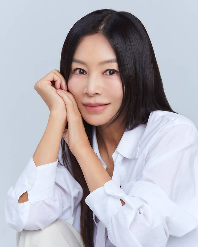 배우 황신혜. 큐브엔터테인먼트 제공