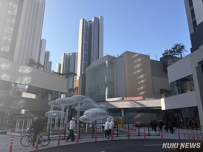 힐스테이트 아파트 내부에서도 바로 방문할 수 있다. 심하연 기자