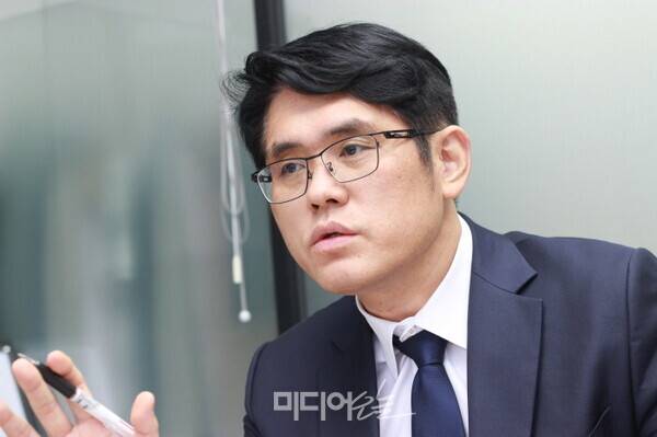 ▲ 지난달 27일 서울 서초구 인근 사무실에서 미디어오늘과 인터뷰하고 있는 고상록 변호사. 사진=박재령 기자