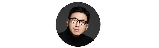 오상준 한국인 최초로 영국에서 골프코스 설계학 석사를 취득한 코스설계자이자 골프 인문학자다. 미국 <골프다이제스트>, <골프매거진> 세계 100대 코스 선정위원을 역임했으며,  코스 선정위원으로 활동 중이다. 현재 아시아골프인문학연구소 소장과 한국히코리골프협회(www.hickorygolfing.com) 회장으로 골프문화와 코스 미학을 탐구하는 강연과 저술 활동을 이어가고 있다.