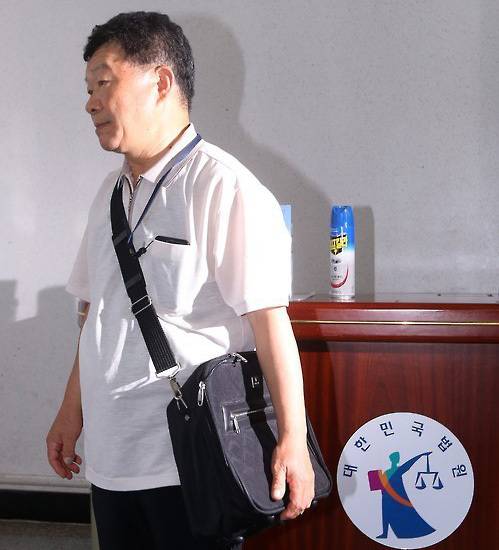 법원에 들어가는 정현조씨. 대구=연합뉴스