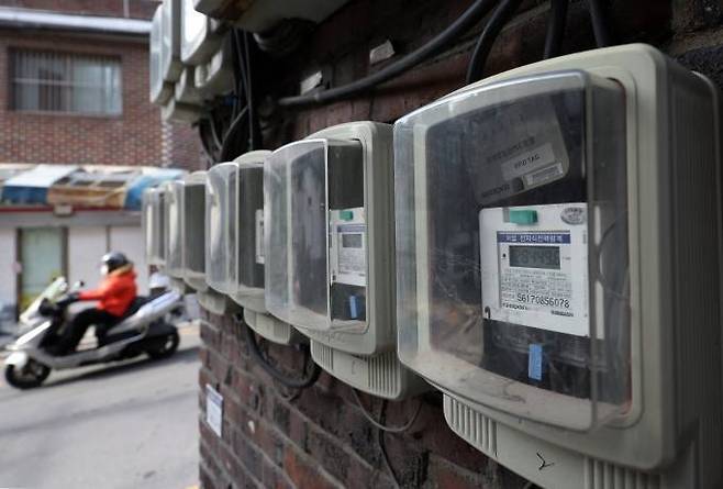 주택가에 설치된 계량기. 연합뉴스&nbsp;