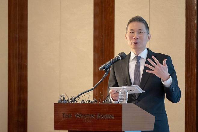 김경훈 오픈AI 코리아 총괄 대표가 4일 서울 중구 웨스틴조선 호텔에서 열린 기자간담회에서 발언하고 있다. 오픈AI 제공