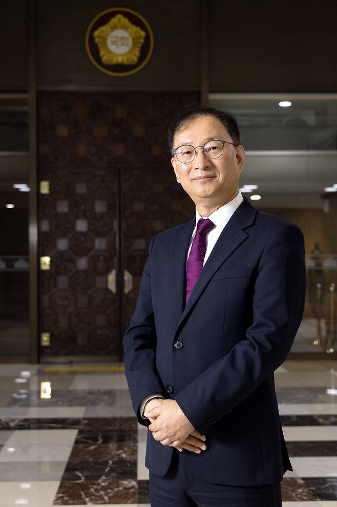 황충연 국회사무처 경호기획관. 국회 경호기획관은 국회의 안전과 질서 유지를 책임지는 자리다. ⓒ시사IN 조남진