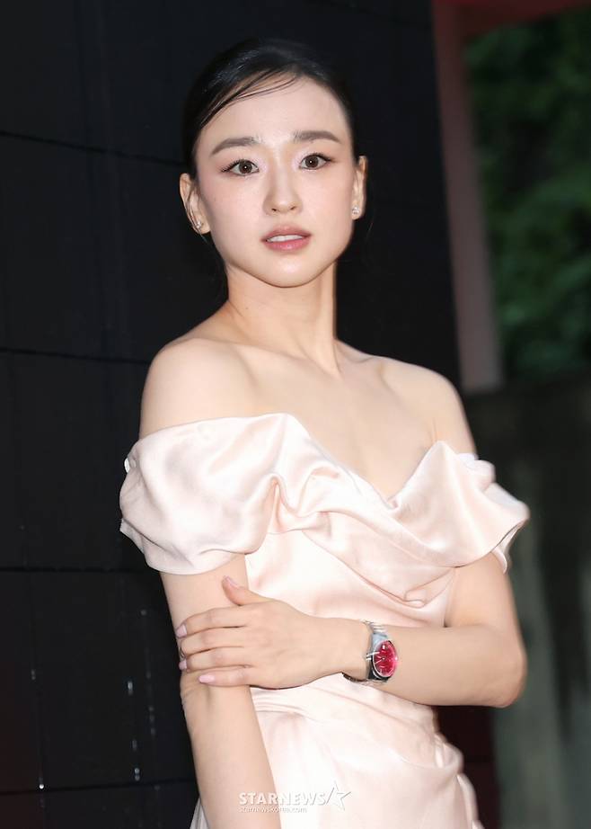 (서울=뉴스1) 권현진 기자 = 전 체조선수 손연재가 25일 서울 오후 마포구 문화비축기지에서 열린 ‘태그호이어 갈라 디너 이벤트’에 참석해 포즈를 취하고 있다. 2025.6.25/뉴스1  Copyright (C) 뉴스1. All rights reserved. 무단 전재 및 재배포,  AI학습 이용 금지. /사진=(서울=뉴스1) 권현진 기자