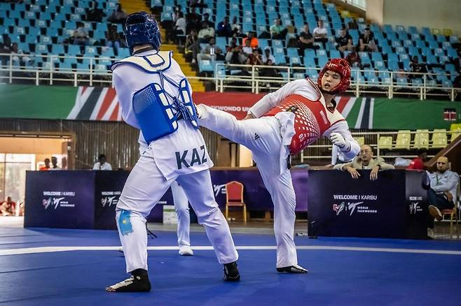 태권도 기대주 양준영(오른쪽) [세계태권도연맹 제공. 재배포 및 DB 금지]