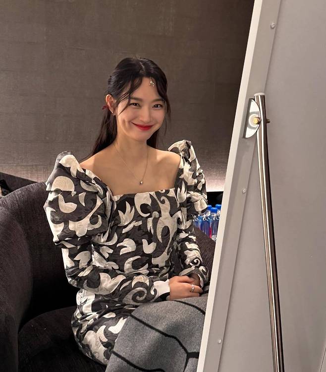 사진=신민아 인스타그램 갈무리