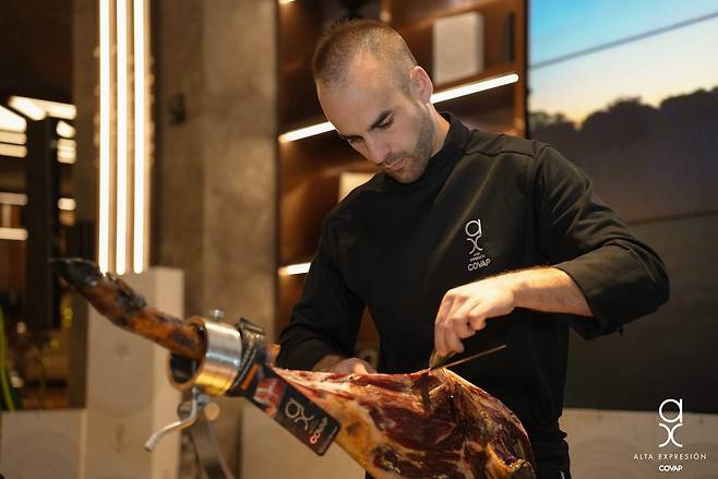 (Josun Hotels & Resorts)