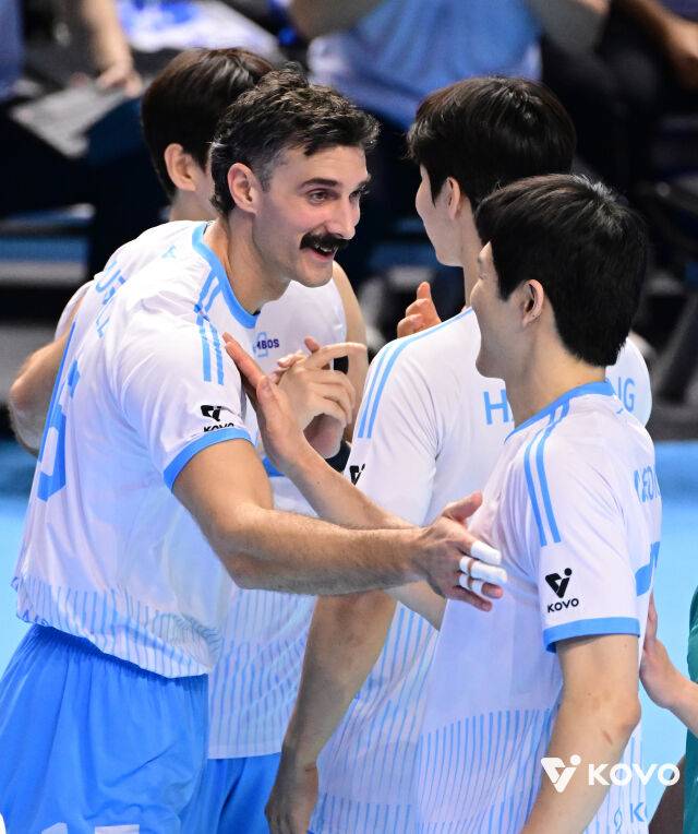 러셀과 정지석./KOVO