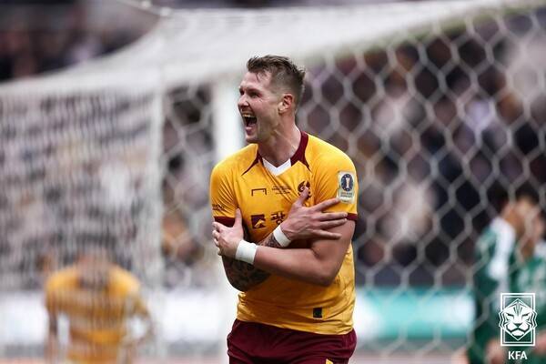 득점 후 환호하는 광주FC 프리드욘슨. /사진=KFA