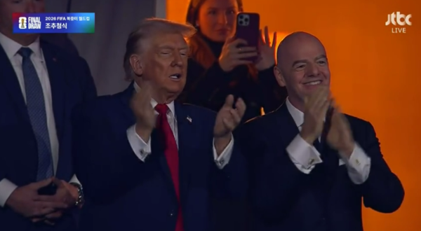 도널드 트럼프 대통령(왼쪽). ⓒJTBC