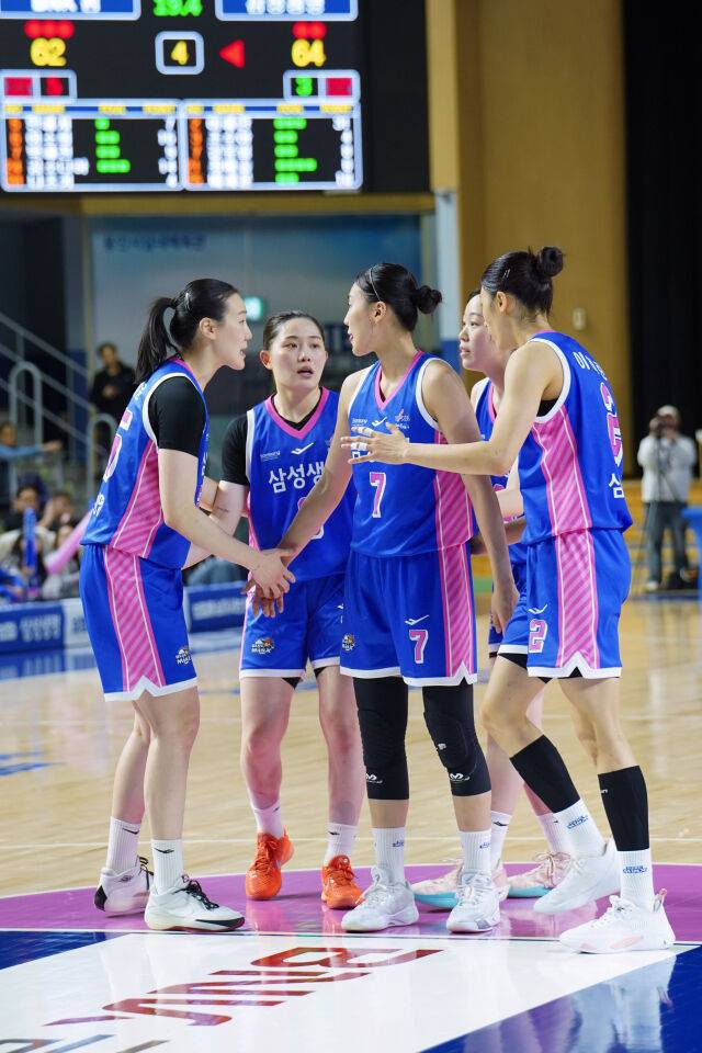 삼성생명 선수단./WKBL