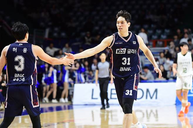 [서울=뉴시스] 프로농구 부산 KCC의 장재석. (사진=KBL 제공) *재판매 및 DB 금지