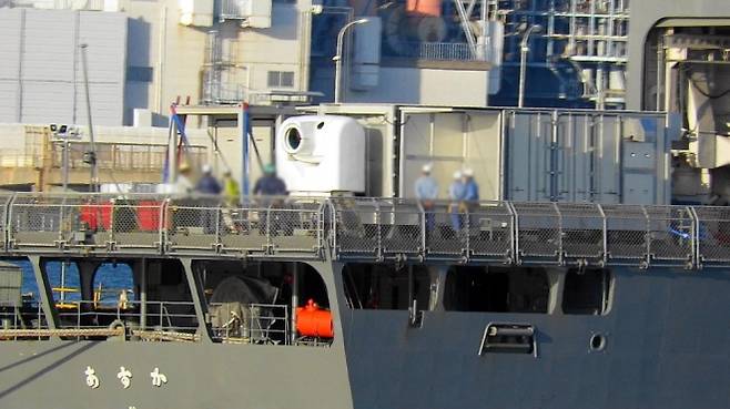 일본 해상자위대 시험함 아스카에 탑재된 레이저 무기. 사진=X/@agcdetk