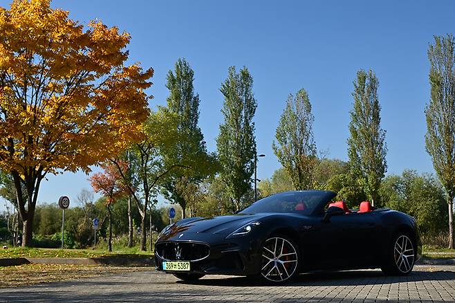 마세라티 그란카브리오 트로페오. 사진: 김학수 기자