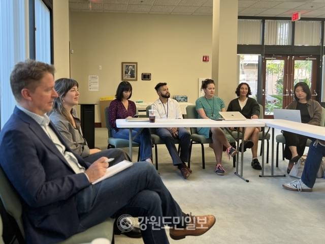 ▲ 미국 플로리다주 지역언론사인 탬파베이 타임스((Tampa Bay Times) 관계자들이 지난달 22일(현지시간) 국내 ‘KPF 디플로마 취재단’의 질문에 답하고 있다. 미국 플로리다 세인트피터즈버그/이세훈 기자