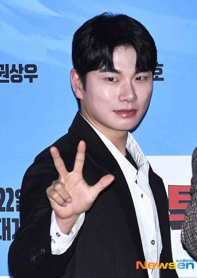 뉴스엔 DB 이이경