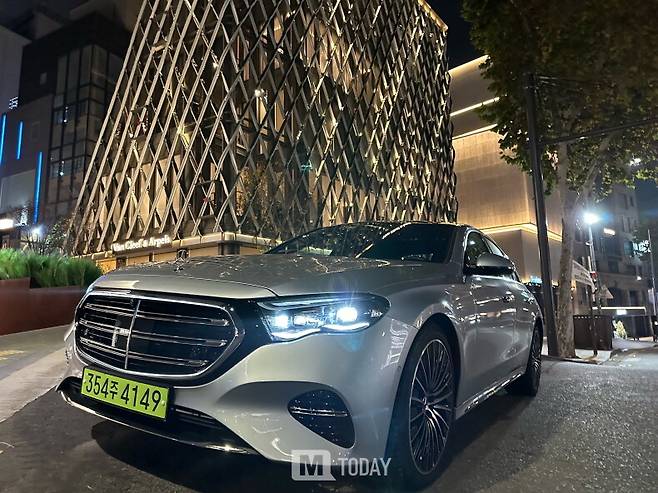 메르세데스-벤츠 E450 4MATIC