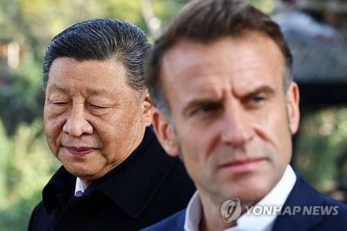 시진핑 중국 국가주석(왼쪽)과 에마뉘엘 마크롱 프랑스 대통령. 연합뉴스