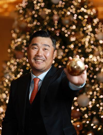 이호준 NC 다이노스 감독이 지난 2일 서울 강남구 한 프로야구 시상식장에서 진행한 경향신문 인터뷰에 앞서 포즈를 취하고 있다. 정지윤 선임기자