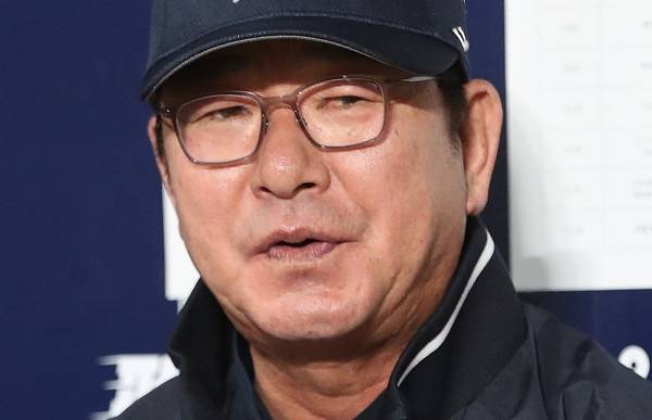 류중일 전 야구 국가대표팀 감독이 불륜 며느리를 처벌해달라고 국민동의청원을 올리면서, 국민동의청원 절차로까지 누리국꾼들의 관심이 이어졌다. 사진은 류 전 감독의 모습. [뉴스1]