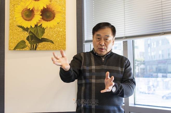 제31대 해군참모총장을 지낸 정호섭 대한민국해군협회장이 지난 5일 세종시의 한 사무실에서 서울신문과 만나 핵추진잠수함, 미중 해양패권 경쟁 등 안보 현안에 대해 설명하고 있다.