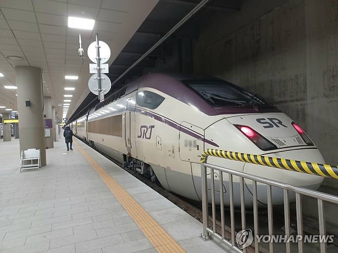 수서역에 들어온 SRT [촬영 안철수]