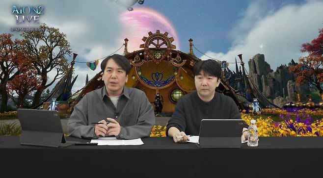 좌측부터 소인섭 아이온2 사업실장, 김남준 아이온2 개발PD(사진= 아이온2 공식 유튜브)