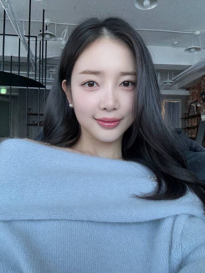 사진 | 윤채경 SNS