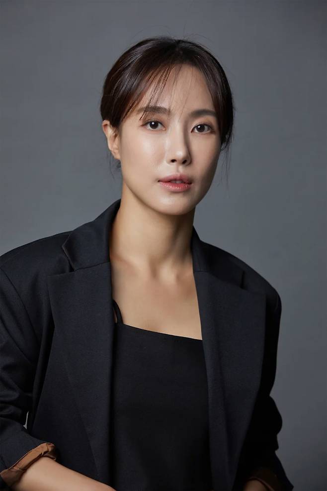 김윤서, 피에이엔터테인먼트와 전속계약 체결 (제공: 피에이(PA)엔터테인먼트)