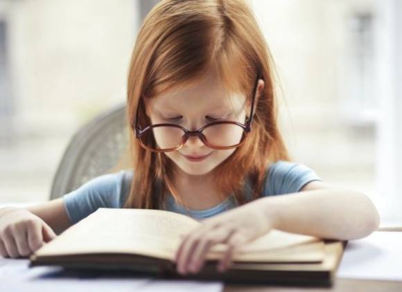 사회관계망서비스(SNS) 사용이 아동의 주의력을 떨어뜨린다는 연구 결과가 제시됐다. 사진은 본 기사 내용과 무관. [사진=Mom With Five]