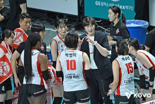 페퍼저축은행 작전타임./KOVO