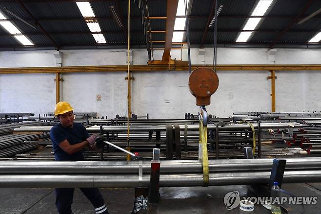멕시코 누에보레온주 철강 회사의 근로자 [AFP 연합뉴스 자료사진. 재판매 및 DB 금지]