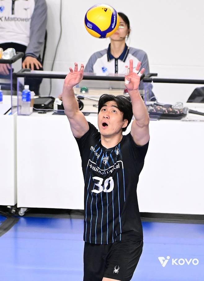 현대캐피탈 신호진의 토스 [한국배구연맹 제공. 재판매 및 DB 금지]